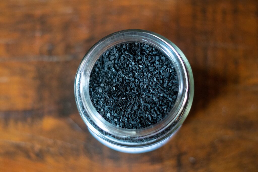 Công dụng của than hoạt tính: Kháng khuẩn, lọc nước, giải độc