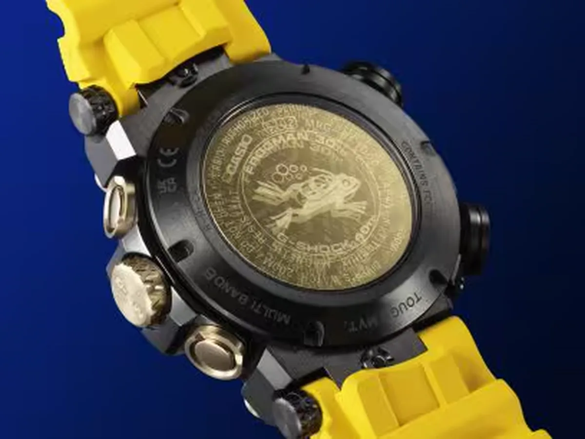 Casio G-Shock Frogman MRG-BF1000E-1A9: Đánh Giá Mới Nhất với Hình Ảnh Dây Đeo Titanium