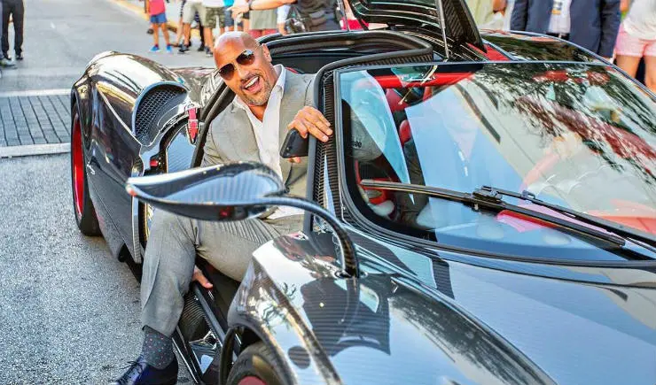 Top 5 chiếc xe đắt nhất trong bộ sưu tập của "The Rock": Từ Pagani Huayra đến Rolls-Royce Wraith